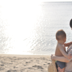 産後のホルモンバランスをピラティスで整える様子